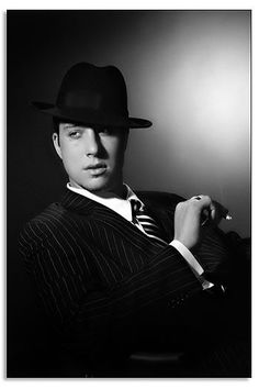 Film Noir Portrait, Film Noir Men, Film Noir Photography Men, Noir Portrait, Film Noir Photography, Noir Photography, Classic Film Noir, Fritz Lang, Mafia Boss