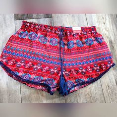 Nwt Wild & Free Red, Blue And White, Women's Elastic Waist With Tassel Pompom Shorts. Size M 100% Viscose Waist Without Being Stretched: 14" Length: 9" Black Tennis Skirt, Pom Pom Shorts, Womens Black Shorts, Seersucker Shorts, Festival Shorts, Ripped Shorts, Wild Free, Orange Shorts, Mid Rise Shorts