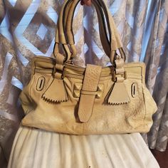 This Chloe Elvire Bag Leather Shows Minor Wear And Discoloration On The Handle, Front Side And Bottom. But The Leather Is Still In Very Good Condition. Designer Beige Shoulder Bag With Brass Hardware, Beige Shoulder Bag With Brass Hardware, Designer Beige Bags With Brass Hardware, Designer Shoulder Bag With Brass Hardware For Shopping, Chic Satchel With Brass Hardware And Double Handle, Beige Tote Satchel With Metal Hardware, Beige Satchel Bag With Brass Hardware, Chic Cream Bags With Metal Hardware, Cream Bags With Metal Hardware For Everyday Use