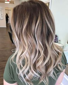 Cream Blonde Hair, Brown Hair Cuts, Blonde Lowlights, Waves Haircut, Rambut Brunette, Blond Balayage, Balayage Blonde, Dark Hair With Highlights