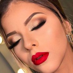 Red Makeup Looks, Red Lipstick Looks, Maquillage On Fleek, Natural Prom Makeup, Wedding Makeup For Brown Eyes, Prom Makeup Looks