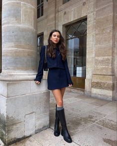 Blue Skirt Outfits, Corporate Outfits, Miniskirt Outfits, Elegante Casual, Casual Winter Outfits, Outfit Inspo Fall, Mode Inspiration, Winter Fashion Outfits, Looks Vintage