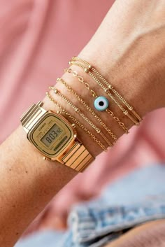 Vintage Watch Tattoo, Casio Gold Watch, Digital Watches Women, Casio Watch Women, Vintage Watches For Sale, Casio Vintage Watch, Casio Digital, Golden Watch, Ladies Bracelet Watch