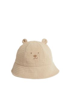 With its protective wide brim, this pure cotton hat is perfect for sunny day adventures. The design features a cute bear print and a handy rip tape fastening. Lined for comfort. Girls Hats, Toy Brand, Cotton Hat, Special Occasion Outfits, Valentines Gifts For Her, Cute Bear, Bear Print, Girl With Hat, Beauty Bag