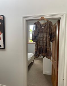 Beautiful summer mini dress with brown tones size small Summer Mini Dress, Bohemian Summer, Brown Tones, Mini Dresses Summer, Beautiful Summer, Dress Clothes For Women, Halloween Shopping, Shop House, Favorite Outfit