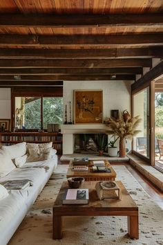 Facebook Dark Wood Beach House, Modern Artsy Living Room, California House Style, Ranch Home Interior, Home Astethic, Californian Interior, Ranch Interior Design, Living Room Ideas Comfy, Living Room Mid Century Modern