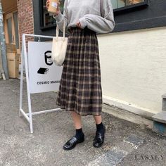 Lasaky - Vintage Plaid Skirt with Pleats and High Waist Plus Size Long Skirt, Cottagecore Aesthetic Clothes, Plus Size Long Skirts, Pleated Plaid Skirt, Aesthetic Outfits Vintage, Skirt Streetwear, Woolen Dresses, Plaid Pleated Skirt, Y2k Aesthetic Outfits