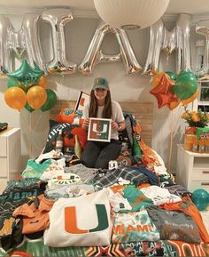 College Acceptance Party, Umiami Bed Party, Miami College Aesthetic, College Gift Guide, Graduation Party University, College Signing Day, U Of Miami, Miami College, College Announcements