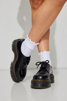 All the frills. Features - Calf high - Frilled cuffs - Pointelle ribbed detail - Stretchy - 75% cotton, 22% nylon, 2% spandex, 1% rubber - Imported Frilly Socks Outfit, Cute Socks Outfit, Calf High Socks, Frill Socks, Chic Fits, Socks Aesthetic, Frilly Socks, Ruffled Socks, Sock Outfits