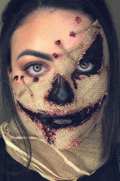 Get ready to turn heads this spooky season with these Halloween Makeup Ideas that will elevate your Halloween aesthetic! Whether you’re going for a stunning Halloween Makeup witch look or a playful Halloween Makeup clown, we’ve got all the Halloween Makeup inspiration you need. Perfect your next Halloween pfp and make a haunting impression at any event. From bold designs to intricate details, these makeup ideas will transform your Halloween into an unforgettable experience! Burlap Scarecrow, Beautiful Halloween Makeup, Horror Halloween Costumes, Diy Halloween Costumes For Women, Scary Halloween Costume, Zombie Makeup, Halloween Makeup Inspiration, Halloween Makeup Scary