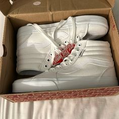 Brand New In The Box Never Worn White Canvas High Top Vans Size 6.5 Women’s Mustard Yellow Vans, Leopard Vans, Vans Sk8 Hi Black, White High Top Vans, Vans Skate Shoes, Cute Vans, Suede Shoes Women, Yellow Vans, Vans High