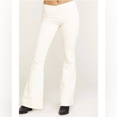 Never Worn Or Washed. Cream Stretch Bottoms For Fall, Chic Fitted Cotton Bottoms, Casual Fitted Cream Bottoms, Cream Fitted Mid-rise Bottoms, Trendy Cream Bottoms For Fall, Fitted Cream Cotton Pants, Cream High Waist Stretch Pants, High Waist Stretch Cream Pants, Cream Color High Waist Stretch Pants