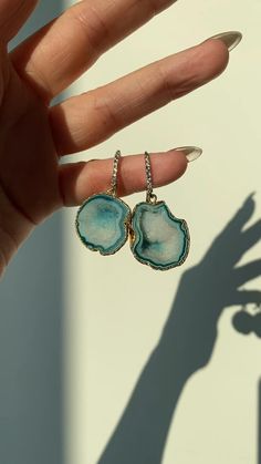 The prettiest green geodes with a touch of glam. Lightweight and perfect for a summer wedding or event! The organic shape and crystal detailing make these a unique work of art ✨ Unique Round Gemstone Geodes, Unique Handmade Gold Geodes, Handmade Blue Geodes As Gifts, Handmade Blue Geodes As A Gift, Elegant Gold Geodes, Handmade Blue Geodes For Gifts, Handmade Blue Geodes For Gift, Elegant Natural Stone Geodes As Gift, Unique Geodes Gemstone Gift