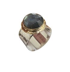 Neptune's Feast 9ct Gold Labradorite Ring - Rococo Jewellery Labradorite Rings, Hammered Silver Ring, Ring Elegant, Hammered Ring, Hammered Gold, Labradorite Ring, Labradorite Stone, Contemporary Jewellery, Hammered Silver