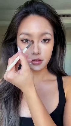 Apply Foundation, Makeup Hacks Beauty Secrets, Hacks Beauty, How To Apply Foundation, Makeup Hacks, Beauty Makeup Tips, Beauty Secrets, Healthy Body, Makeup Tips