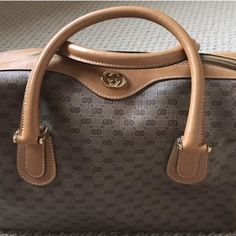 My Mom's Vintage Authentic Gucci Bag From The 90s!! Super Cute And Unique, This Bag Is In Great Condition! #Guccigang Vintage Gucci Bag, Gucci Vintage Bag, Gucci Bags, The 90s, Vintage Gucci, Louis Vuitton Damier, Gucci Bag, Super Cute, Louis Vuitton