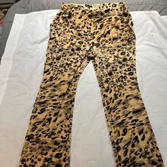 This Is A Fantastic Pair Of Juicy Couture Animal Swirl Fleece Lounge Pants! Size 1x, (18” Across The Waist By 31” Long). With Logo, Two Side Pockets And Elastic Waistband! Retail Price $55.00! Great Deal, Great Buy! Stretch Leopard Print Pants For Loungewear, Stretch Leopard Print Loungewear Bottoms, Stretch Leopard Print Bottoms For Loungewear, Fitted Leopard Print Pants For Loungewear, Leopard Print Fitted Bottoms For Loungewear, Fitted Leopard Print Bottoms For Loungewear, Juicy Couture Pants, Leopard Print Pants, Fleece Pants