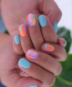 Summer Gel Nails Ideas Natural Nail, Fun May Nails, Fun Short Nails Summer, Rainbow Summer Nails, Shellac Nails Summer, Finger Designs, June Nails, Summer Nails 2023, Trend Nails