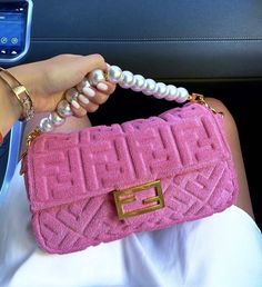 Sac Diy, Dream Bags, Luxury Purses, Fancy Bags, Pretty Bags, Cute Purses, In My Bag, Grunge Style, Cute Bags