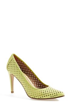 Halogen® Halogen 'Mandie' Perforated Pointy Toe Pump (Women) available at #Nordstrom Beautiful High Heels, Trendy Mom, Stunning Shoes, Chic Shoes, Fancy Shoes, Badgley Mischka, High Heel Pumps, Mom Style