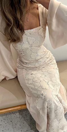 Royal Outfits Classy, Outfit Chic, Elegant Dresses Classy, Evening Gowns Elegant, Ball Gowns Evening, Evening Dresses Elegant, Fashion Mistakes, Party Dress Long