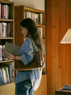 Study Aesthetic, Trik Fotografi, Mode Inspo, 가을 패션, Casual Style Outfits, Cute Casual Outfits, Aesthetic Girl, Classy Outfits, A Book