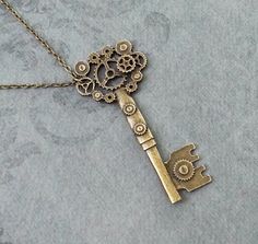 Key Necklace LARGE Skeleton Key Necklace Gear Key Jewelry Steampunk Necklace Bronze Key Charm Neckla Skeleton Key Jewelry, Victorian Key, Steampunk Key, Key Charm Necklace, Skeleton Key Necklace, Golden Key, Pendant Necklace Simple, Key Jewelry, Antique Keys