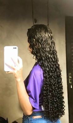 Mrs Bella, Perfect Curly Hair, Long Natural Curly Hair, Hair Doctor, Curly Hair Care Routine, Curly Hair Photos, Beautiful Curly Hair, Hairdos For Curly Hair, Curly Hair Inspiration