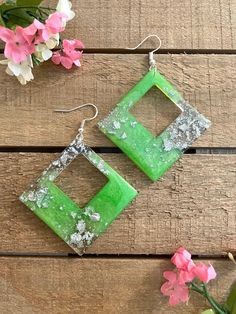 Big square resin earrings that can complement any season, occasion, or party! Everyone loves a showstopper, double takes, and a complement. Green Rectangular Jewelry For Party, Trendy Square Earrings As Gift, Silver Resin Earrings For Party, Handmade Rectangular Earrings For Parties, Double Take, Resin Earrings, Jewelry Earrings Dangle, Etsy Earrings, Dangle Drop Earrings