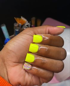 Yellow Overlay Nails, Stiletto Neon Nails, Yellow Nails Short Natural, Neon Yellow Nails With Design, Neon Green Nails With Design, Yellow Short Nails Ideas, Short Lime Green Acrylic Nails, Short Square Neon Nails