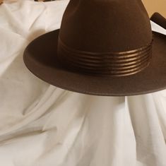 Mens Preowned Brown Dobbs Hat Size 7 5/8 Hat Box, Box Color, Hat Sizes, Accessories Hats, Mens Accessories, Size 7, Man Shop, Hats, Color