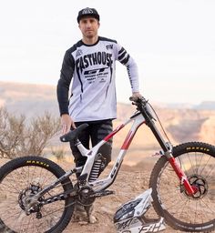 🔴 #tylermccaul 🟡 #gtbicycles = #freeride #legend 🏴‍☠️