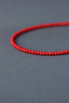 This minimalist dainty choker was made of bright red 4 mm glass faceted beads, stainless steel end clasps, double strong nylon thread, stainless steel lobster claw and stainless steel adjustable length chain. Perfect everyday wear summer jewelry! You can wearing it with other necklaces or alone! The length of necklace is about 41.5 cm or about 16.3 inches and about 4,5 cm of adjustable length stainless steel chain. Other necklaces of my shop you can see here: https://www.etsy.com/shop/NaTavelli? Summer Choker, Beads Choker, Necklace Trendy, Dainty Choker, Necklace Simple, Necklace Minimalist, Seed Bead Necklace, Short Necklace, Simple Necklace