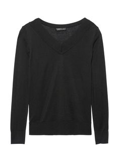 product photo Classic V-neck Fall Sweater, Trendy V-neck Sweater For Work, Elegant Black V-neck Sweater For Work, Classic V-neck Sweater For Spring Layering, Classic V-neck Sweater With Ribbed Cuffs, Fine Knit V-neck Top For Work, Classic Fine Knit V-neck Top, Versatile V-neck Top For Fall Workwear, Versatile V-neck Top For Workwear And Fall