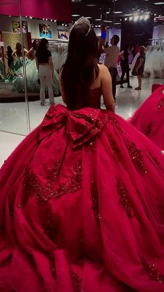 Making a statement is just as important as style with our red Quinceañera dresses. Every item in our collection is a tribute to modern design and exquisite craftsmanship. There are dresses for every type of woman, from slim silhouettes to larger, princess-style gowns. Dark Red Quinceanera Dresses, Red Sweet 16 Dresses, Red Quince Dress, Princess Quinceanera Dresses, Red Quinceanera Ideas, Red Quinceanera Dress, Burgundy Quinceanera Dresses, Quinceanera Dresses Red, Black Quinceanera Dresses