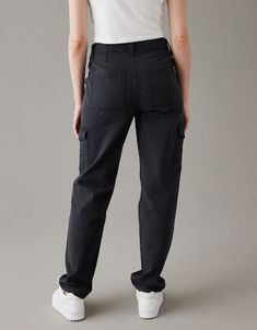 Casual Everyday Cargo Pants With Functional Pockets, Everyday Cotton Cargo Jeans, Relaxed Fit Cotton Cargo Jeans With Functional Pockets, Mid-rise Cotton Everyday Cargo Pants, Mid-rise Cotton Cargo Pants For Everyday, Everyday Mid-rise Cotton Cargo Pants, Baggy Cotton Cargo Jeans With Functional Pockets, Baggy Cargo Jeans With Functional Pockets, Baggy Cotton Cargo Jeans