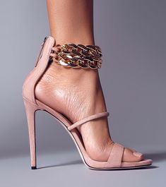 GOLD CHAIN OPEN TOE SANDAL BLUSH Purple Flip Flops, Designer Footwear, Black Flip Flops, Bow Pumps, Bow Sandals, Bow Flats, How To Stretch Boots, Blue Sandals, Fashion High Heels