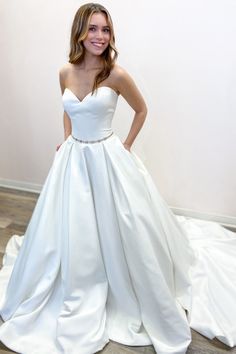 Discover Biztunnel's affordable Classy Sweetheart Backless A-Line Floor-length Ruched Wedding Dress With Pockets in all colors. Thousands of boho wedding dresses are offered. Safety Payment. Top Quality. Bobo Wedding, White Strapless Wedding Dress, Ruched Wedding Dress, Winter Wedding Venues, Wedding Dress With Pockets, Ruffle Wedding Dress, White Prom Dress, Backless Wedding, Wedding Dresses Satin