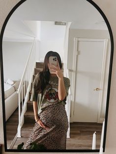 Style The Bump Summer, Skater Maternity Outfits, Maternity Dinner Outfit Winter, Maternity Long Skirt Outfit, Bump Fashion Winter, Gen Z Maternity, Indie Maternity Outfits, Maternity Outfits Boho, Wide Leg Maternity Outfit