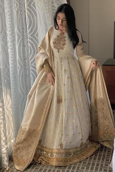 Sarah Khan, Desi Fits, Indian Party Wear, Desi Outfits, Pakistani Fashion Party Wear, Salwar Kamiz, Pakistani Dresses Casual