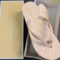 Nitb Michael Kors Signature Ballet Pink Mk Logo Jelly Flip-Flop Flip-Flop Sandals In The Box. Ships Fast Jelly Flip Flops, Michael Kors Sandals, Ballet Pink, Mk Logo, Michael Kors Shoes, Flip Flop, Flip Flop Sandals, The Box, Women's Shoes Sandals