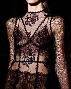 Valentino Haute Couture, Woman In Black, Valentino Couture, Couture Details, Grunge Goth, Bustiers, Dark Fashion