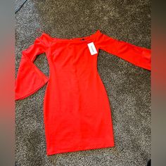 Size Small Spring Red Dress For Going Out, Red Dress For Going Out In Spring, Casual Red Dress For Going Out, Red Casual Dress For Going Out, Red Stretch Mini Dress For Spring, Stretch Red Mini Dress For Spring, Red Bodycon Dress For Spring, Spring Red Stretch Mini Dress, Red Long Sleeve Bodycon Dress For Spring