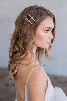 BOBBY PINS – Brides & Hairpins Crystal Hair Clips, Beach Hairstyles Medium, Bridal Hair Vine, Hoco Hair Ideas, Gold Hand, Half Up Half Down Hair, Hoco Hair, Wedding Hair Pieces, Hair Vine