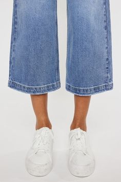 ULTRA HIGH RISE WIDE PANTSCOMFORT STRETCHSLIT POCKET AT FRONT12" RISE , 25.5" INSEAM IN SIZE 599% COTTON , 1% SPANDEX Wide Cropped Pants, Effortless Chic Style, Cardigan Sweater Coat, Pants Fit, Wide Jeans, Denim Accessories, Leg Design, Wide Pants, Effortless Chic