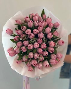 Sweet Tulip - Beautiful 50 premium Dutch tulips - Maison la Fleur Fuschia Flower Bouquet, 200 Roses Bouquet, Bouget Flower, Bouqette Of Flower, Tulips And Roses Bouquet, Cute Flowers Bouquet, Purple Tulips Bouquet, Pink Bouquet Flowers, Little Flower Bouquet