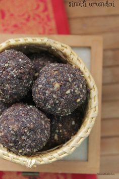 ragi simili / simili urundai Millet Dishes, South Indian Sweets, Sweets Photography, Laddu Recipe, Simple Baking