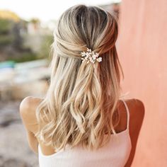 Bridesmaid Hair Inspo, Bridal Hair Down, Simple Prom Hair, Guest Hair, Wedding Hairstyles Bride, Different Hair Types, Honey Hair, Wedding Hair Down, What Is The Difference Between