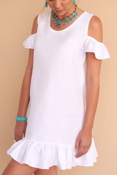 Fácil Blanco | Marya Dress Italian Linen Dress, Preteen Fashion, White Linen Dresses, All White Outfit, Cotton Linen Dresses, Linen Mini Dress, Clothing Manufacturer, Summer Holidays, Feminine Dress