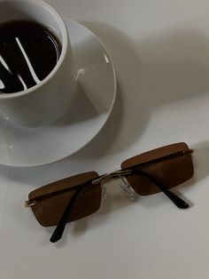 Aesthetic Clothes Men, Diy Sunglasses, Glasses Trends, Mens Glasses Fashion, Brown Glasses, Tinted Glasses, Unique Sunglasses, Trendy Glasses